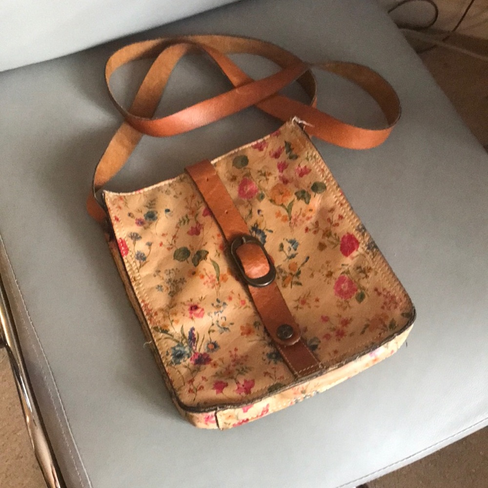 Patricia Nash floral prairie rose crossbody